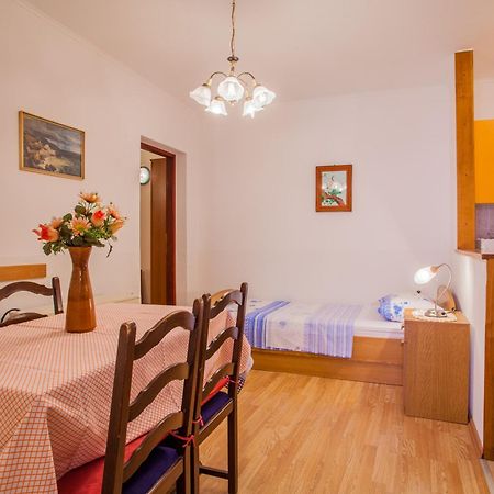 Apartments Dabovic Cres Εξωτερικό φωτογραφία